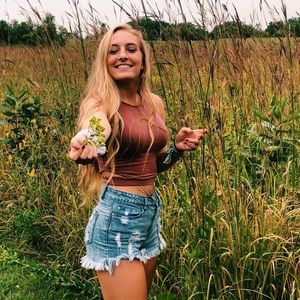 Meet your Posher, Anna